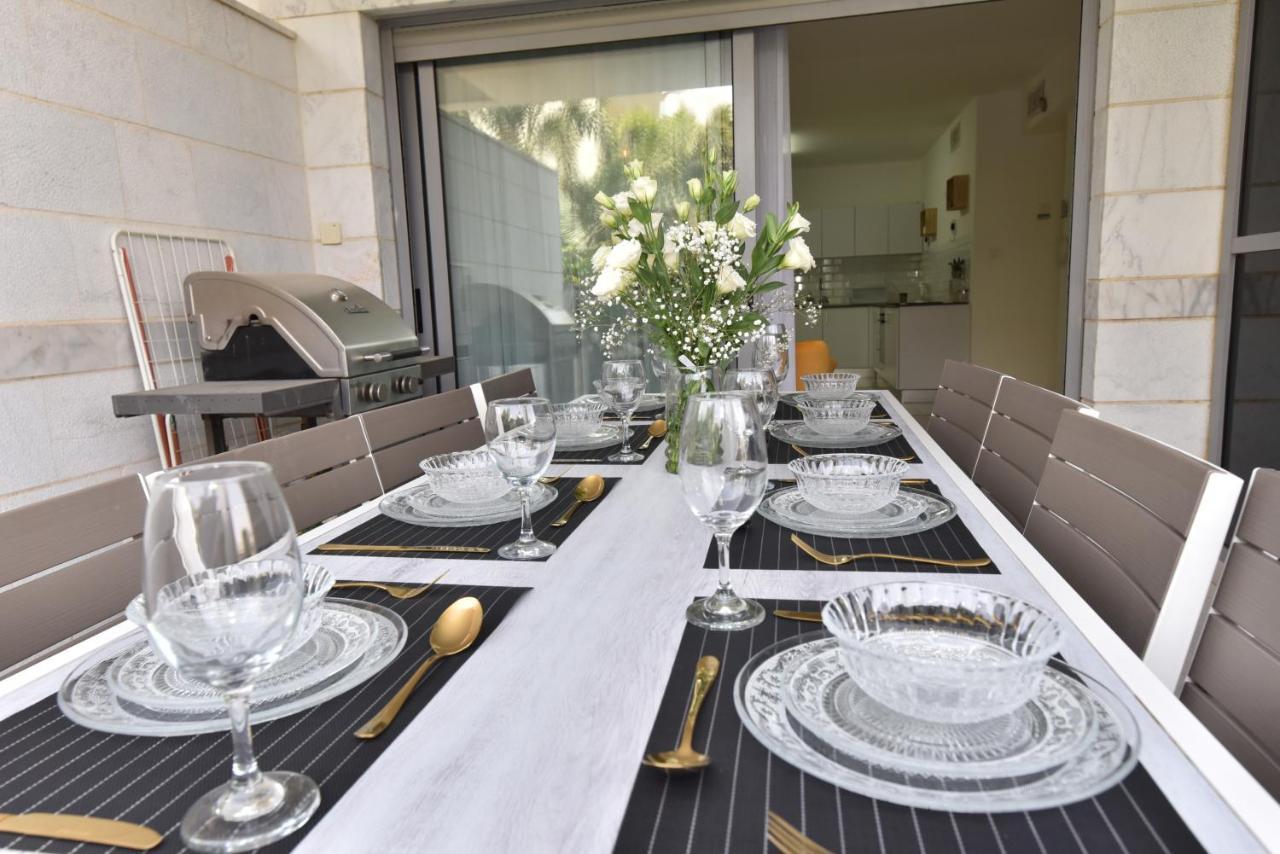 דירת גן דלוקס Apartment Eilat Exterior photo